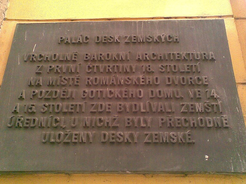 File:Praha, Staré Město, pamětní deska u Paláce desk zemských (T).jpg