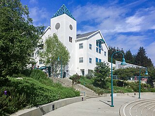 <span class="mw-page-title-main">Rachel Carson College</span> Residential college of the University of California, Santa Cruz