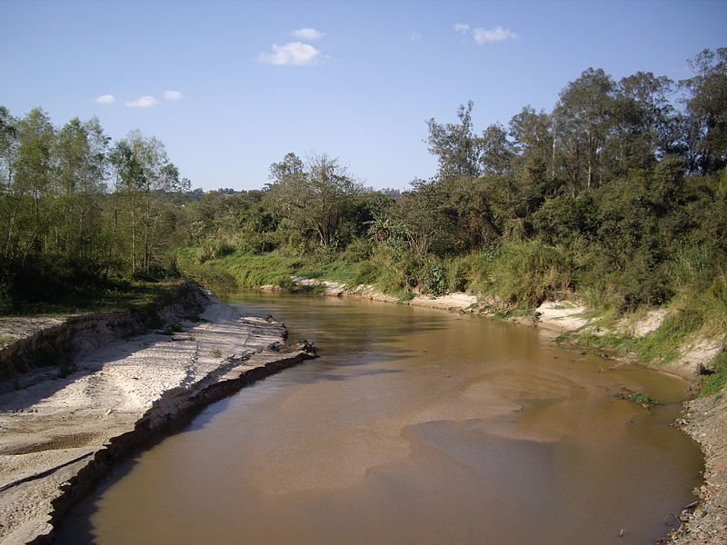 File:Ribeirão Araquá Águas de São Pedro 01.JPG