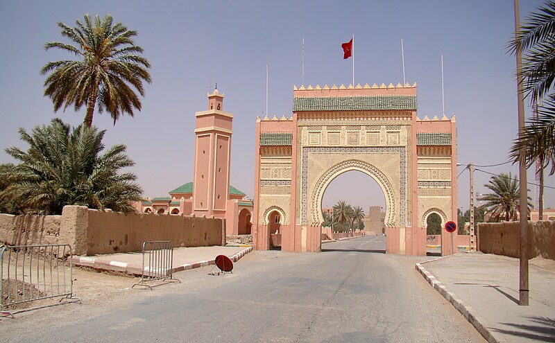 File:Rissani City Gate 2011.jpg