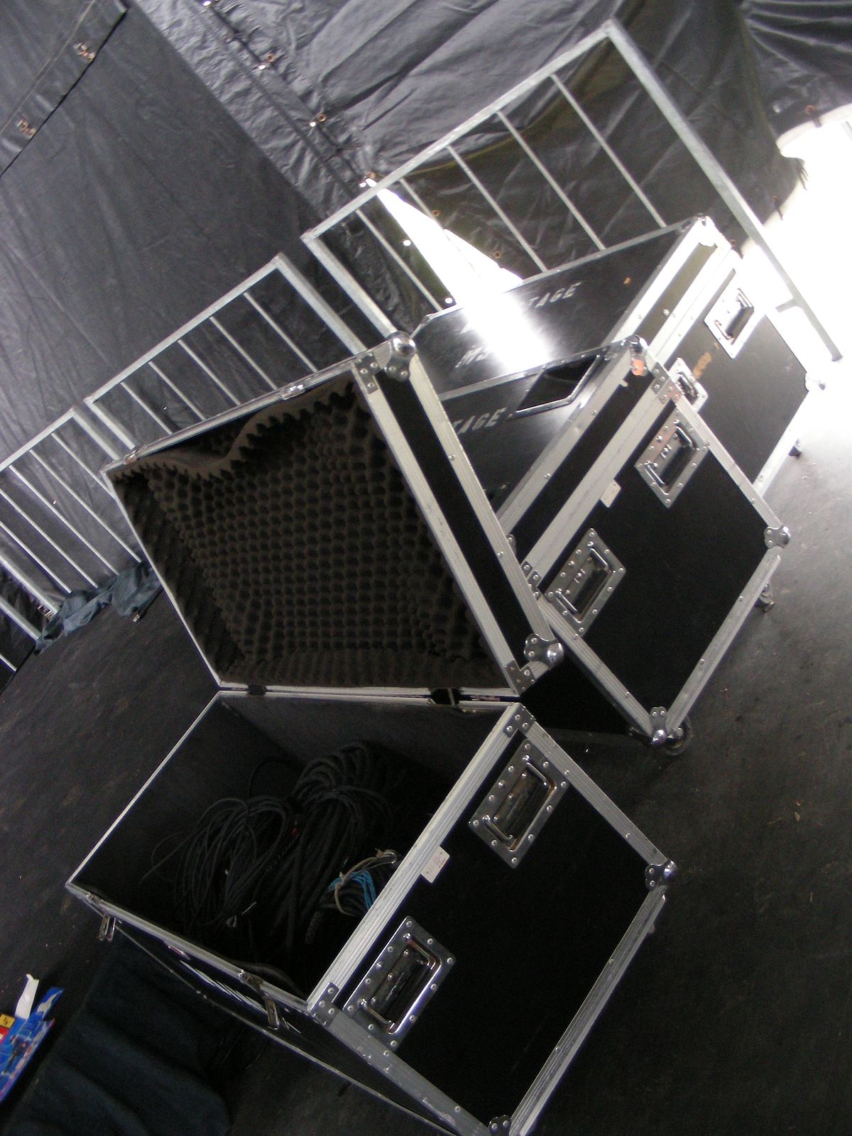 File:Road cases for backstage.jpg - Wikimedia Commons