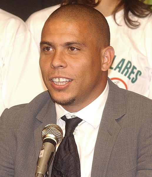 Ronaldo (Brazilian footballer) - Wikipedia