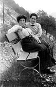 Rosa Luxemburgová a Luise Kautsky (1909)