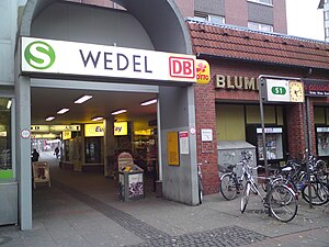 S-Bahnhof Wedel der Hamburger S-Bahn 2009b.jpg