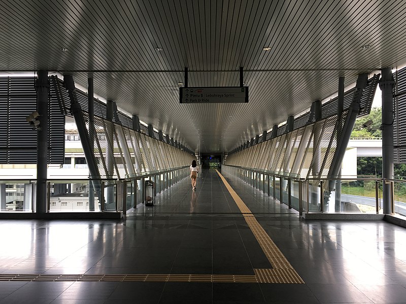 File:SBK Line Phileo Damansara Link Bridge 1.jpg