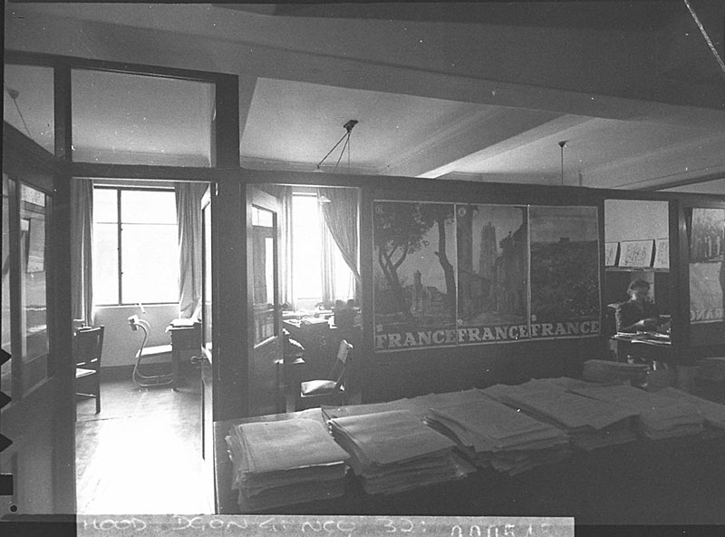 File:SLNSW 13748 The French Press Service at 72 Pitt Street Sydney.jpg