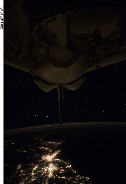 File:STS131-E-11182 - View of Earth.jpg