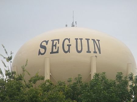 Seguin, TX, water tower IMG 8155.JPG
