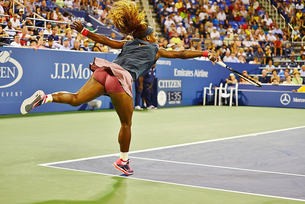 File:Serena Williams - aquecendo para o seu primeiro jogo das olimpíadas (  simples feminino ).jpg - Wikimedia Commons