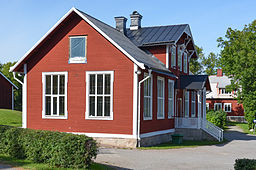 En af Skå kirkeskola 1800-talebygninger i forbindelse med kirken.