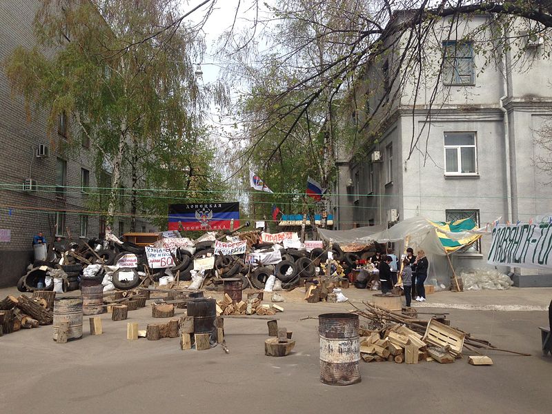 File:Sloviansk standoff - 18-20 April 2014 - 04.jpg