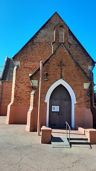 File:St Matthew's Church, Guildford.jpg