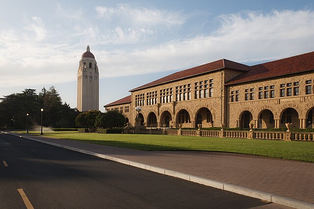 640px-Stanford_University_Main_Quad_May_2011_001.jpg (640×427)