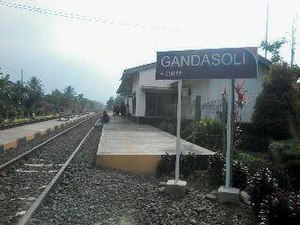 Stasiun Gandasoli sisi timur.jpg