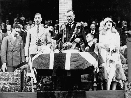 Their Royal Highnesses, The Duke and Duchess of York, with Mayor James Douglas Annand in Toowoomba, 1927.