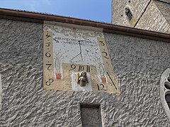 Reloj de sol en la pared de Sainte-Marie