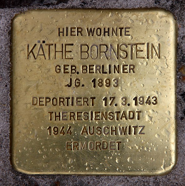 File:Stolperstein Rankestr 30 (Charl) Käthe Bornstein.jpg