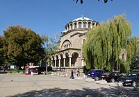 Sveta Nedelya Cathedral (37673163992).jpg