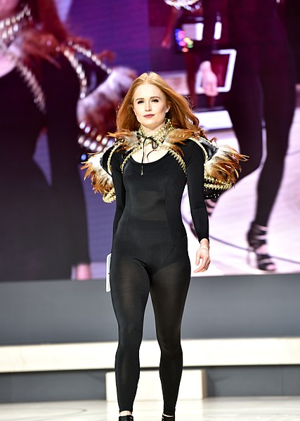 File:Telekom Smart Fashion Show – CeBIT 2016 23.jpg