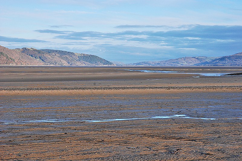 File:The Dyfi estuary - geograph.org.uk - 1079741.jpg