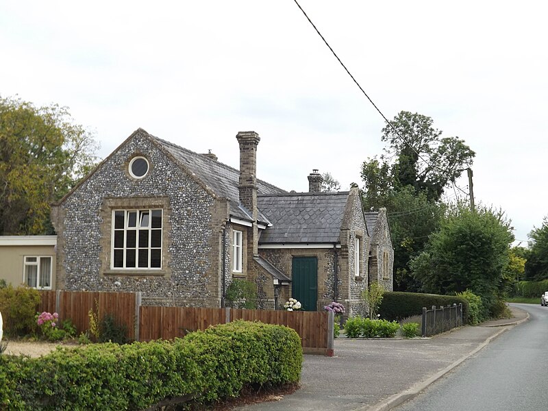 File:The Old School, Hepworth - geograph.org.uk - 5087831.jpg