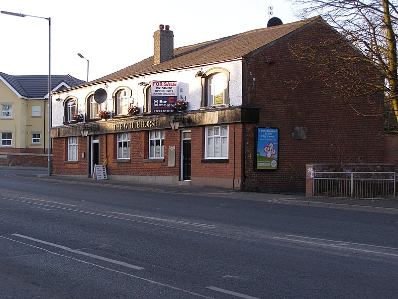 File:The White Horse - geograph.org.uk - 1753768.jpg