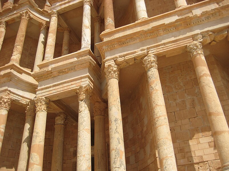 File:Theater Sabratha 25.JPG