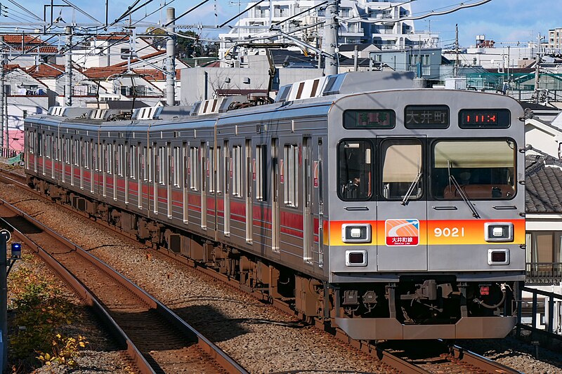 File:Tokyu-Oimachi-Line Series9020-9021.jpg