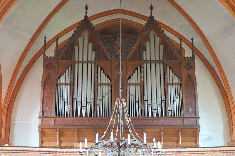 File:Tostedt Kirche Orgel (2).jpg