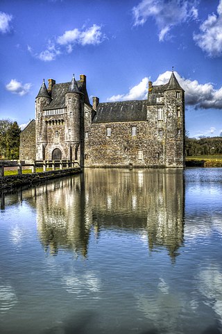 <span class="mw-page-title-main">Château de Trécesson</span> Medieval castle in Brittany