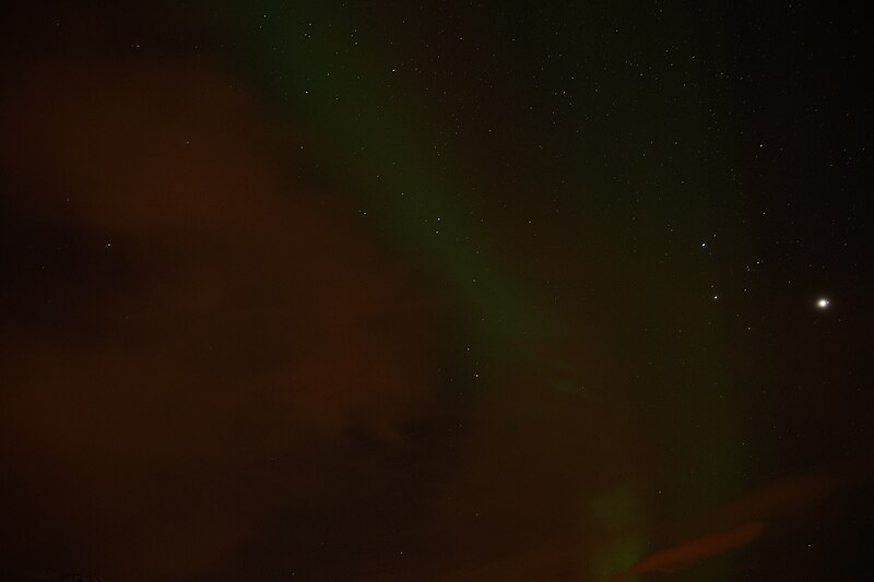 File:Tromso safari faint aurora.JPG