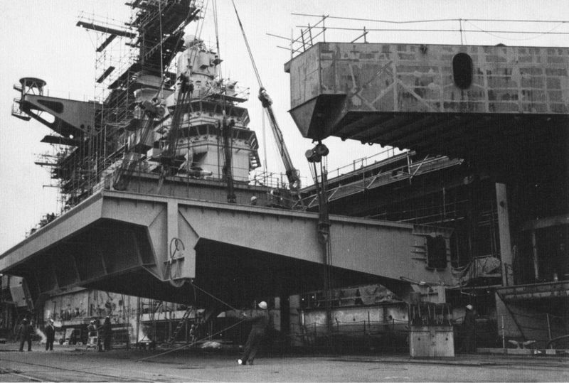 File:USS Franklin D. Roosevelt (CVA-42) receiving new elevator c1969.jpg