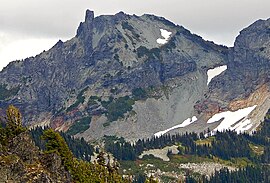 Nacionalni park Mount Rainier na planini Unicorn Peak 2016.jpg