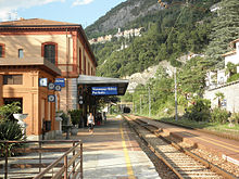 View of a platform in August 2012, looking North