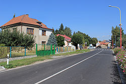 Vestec, road No. 329.jpg