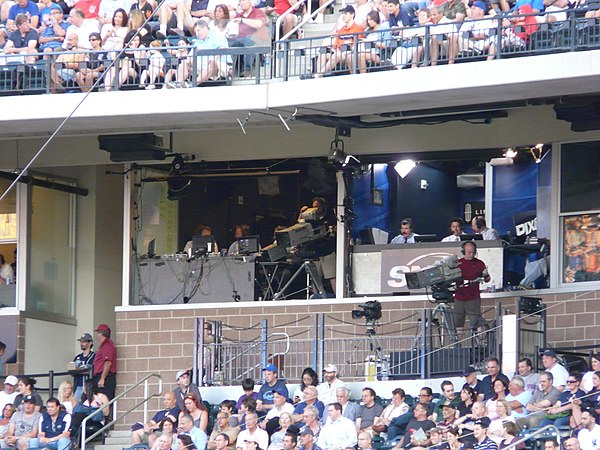 Leiter broadcasting a game.