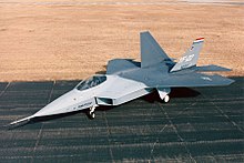 YF-22 am Boden