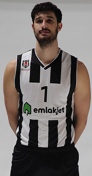 <span class="mw-page-title-main">Yiğit Onan</span> Turkish basketball player