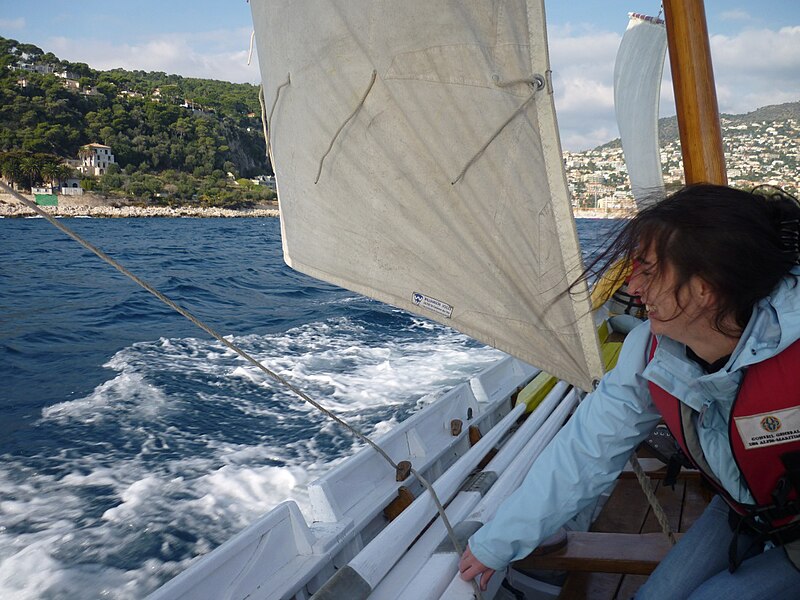 File:Yole de Villefranche~Voile 2.jpg