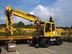 Zweiwege-Bagger von Liebherr.jpg