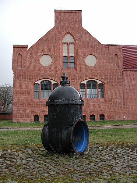 File:Zwischenpump Lbg alte Technik (3) 2007-03-08 ama fec.JPG