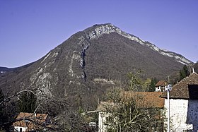 L'Écoutoux, visto desde la aldea de La Frette (Quaix-en-Chartreuse)