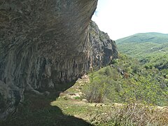 Поткапината Кадина Пештера кај с.Гумалево