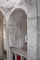 Спасо-Преображенский собор, алтарная арка, ракурс сбоку