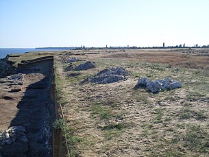 Terrain by the Don River south of Kalach. Pravoberezhnoe Tsimlianskoe Gorodishche. Raskopki 2009.02.jpg