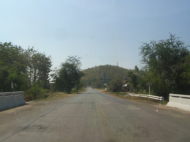 File:ถนนนิคมสร้างตนเองเขาบ่อแก้ว - พยุหะคีรี - panoramio - CHAMRAT CHAROENKHET (6).jpg