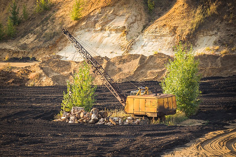 File:001 - Dragline excavator E-10011.jpg