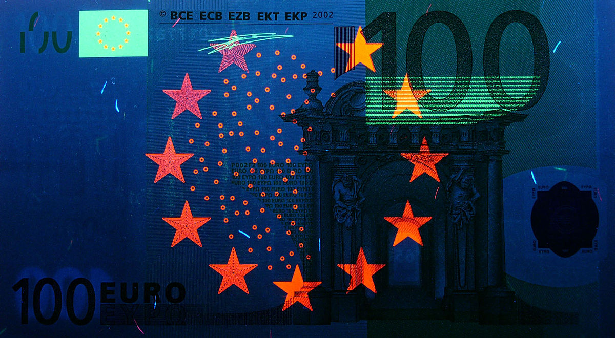 File:100euro-uv.JPG - Wikipedia