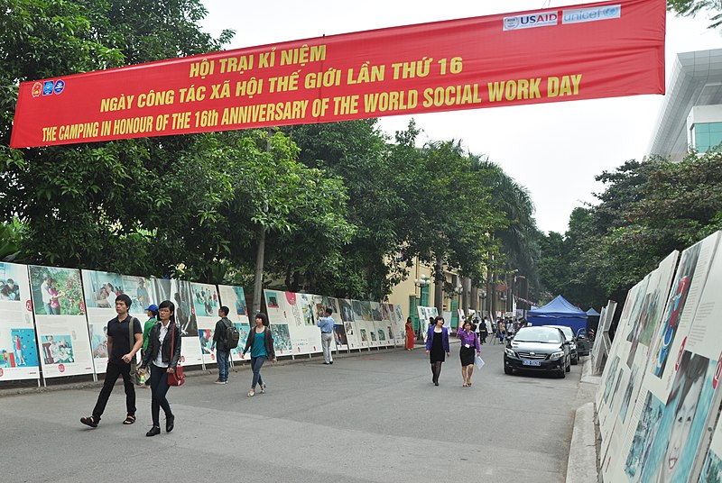 File:16th Anniversary of the World Social Work Day in Hanoi (10737805396).jpg