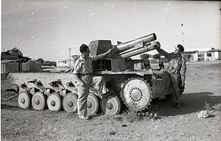 <span class="mw-page-title-main">15 cm sIG 33 auf Fahrgestell Panzerkampfwagen II (Sf)</span> German heavy assault gun